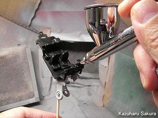 マジョレット・FJクルーザー の内装をエアブラシで塗装